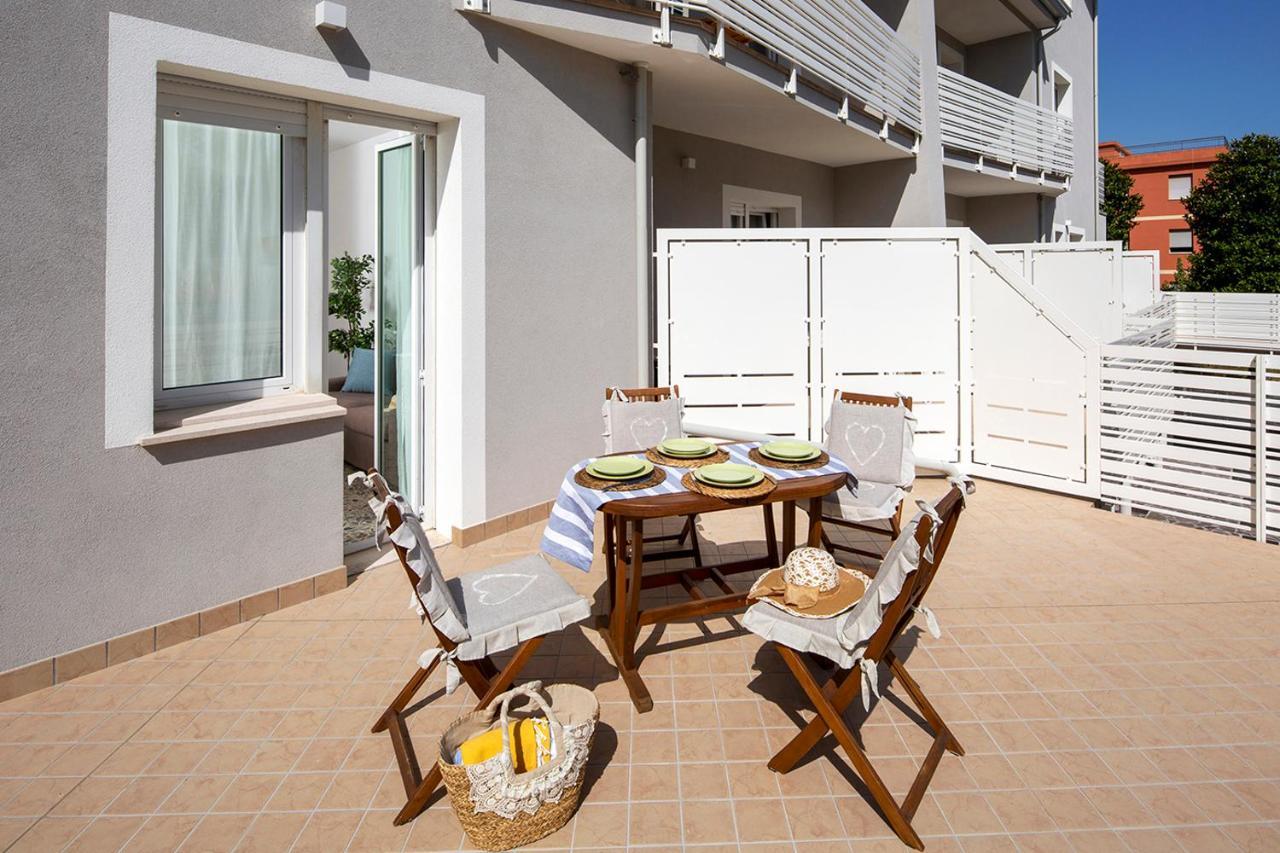 Appartamenti Villa Miramare ريميني المظهر الخارجي الصورة