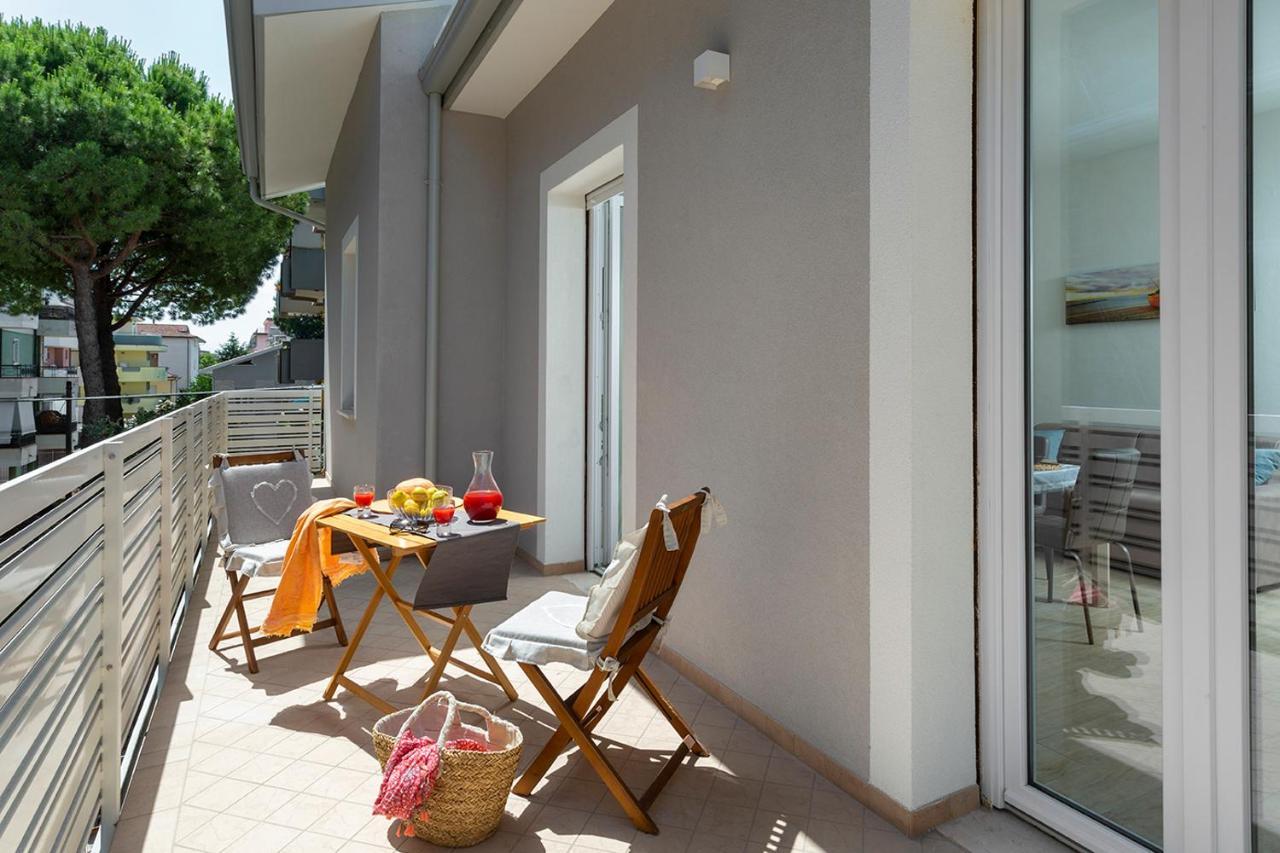 Appartamenti Villa Miramare ريميني المظهر الخارجي الصورة