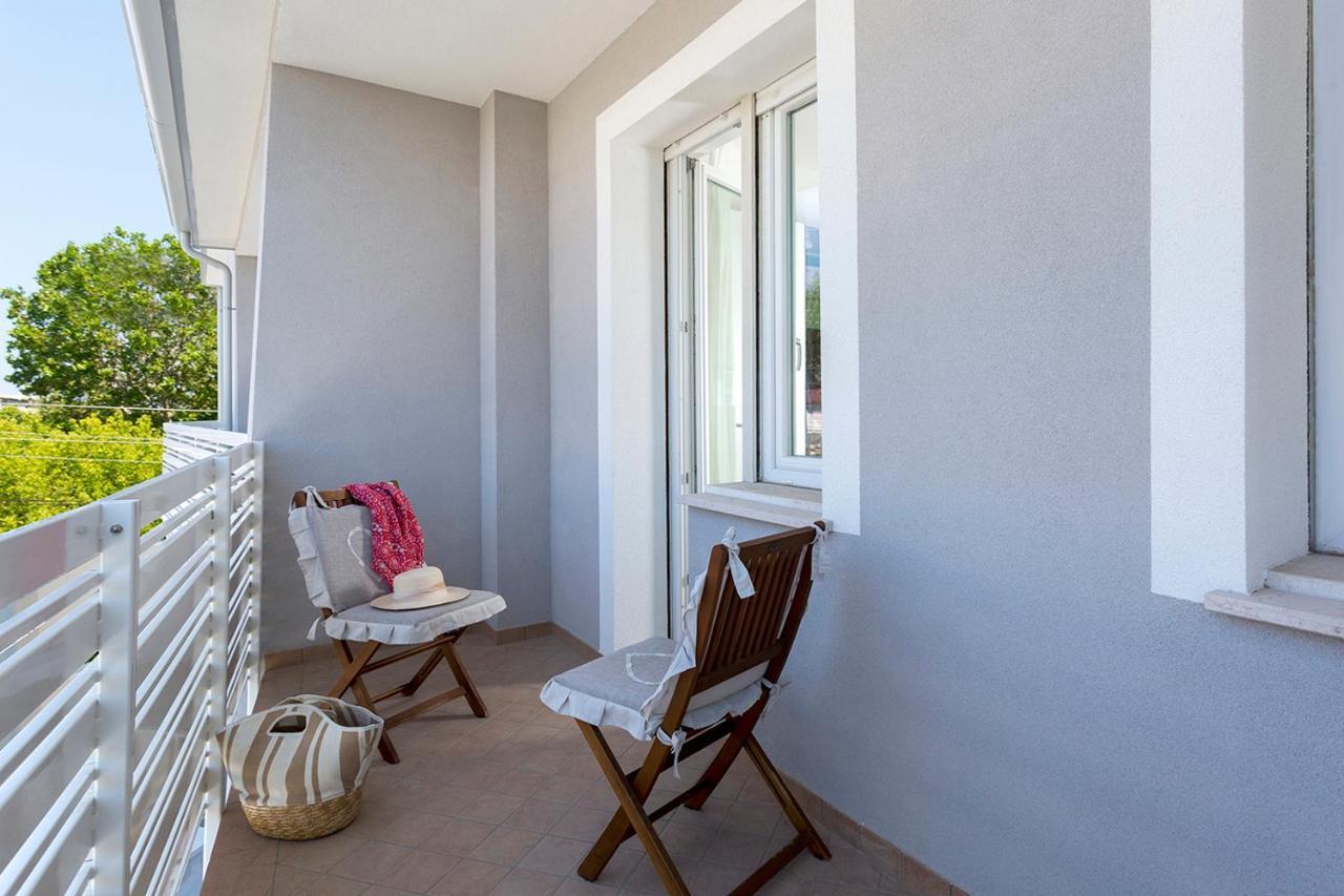 Appartamenti Villa Miramare ريميني المظهر الخارجي الصورة