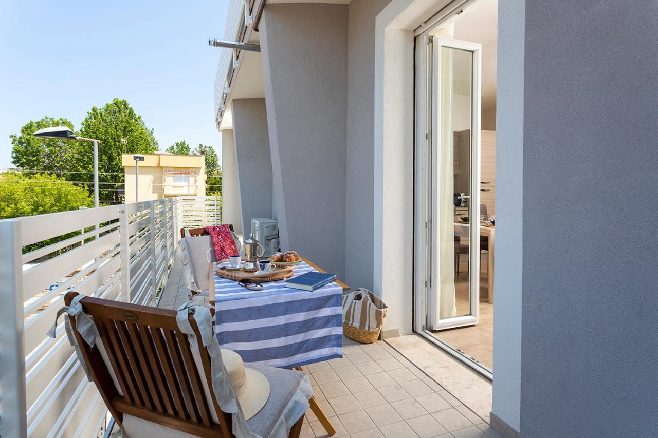 Appartamenti Villa Miramare ريميني المظهر الخارجي الصورة